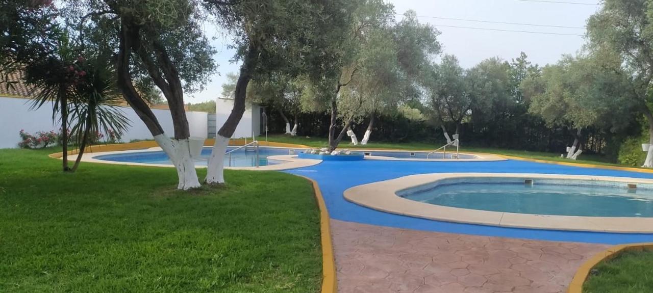 Sevilla Brisas Vip Valencina De La Concepcion Exterior foto