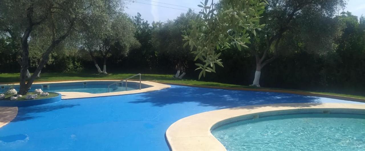 Sevilla Brisas Vip Valencina De La Concepcion Exterior foto