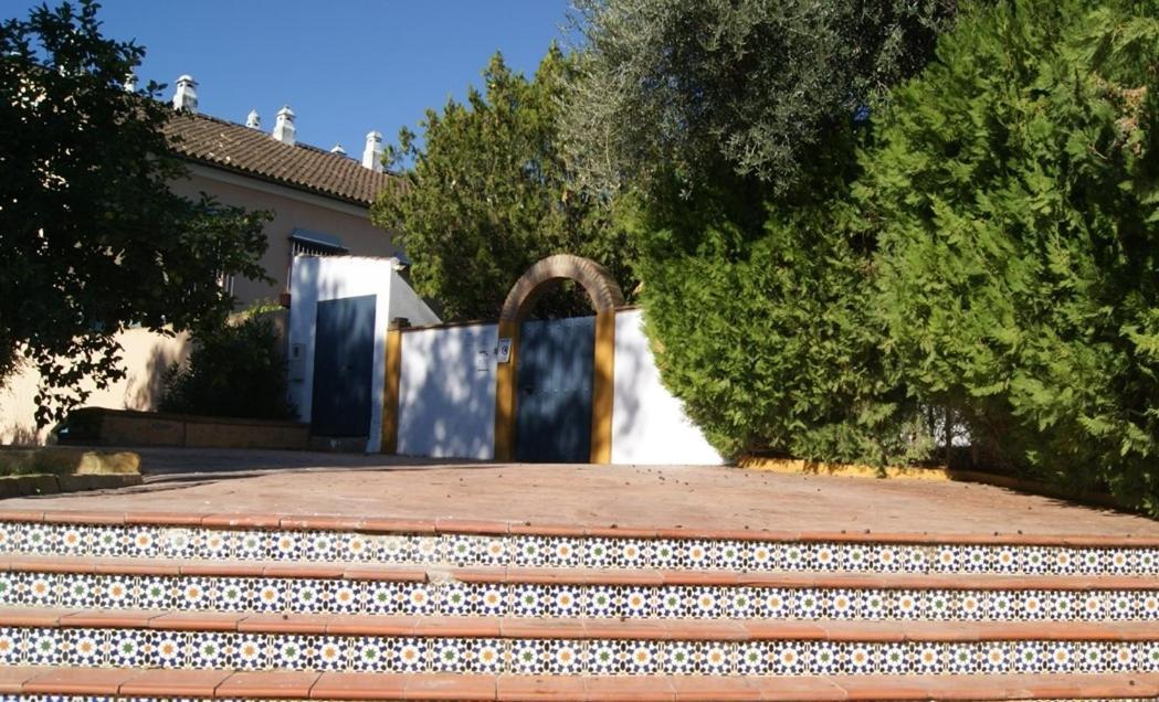 Sevilla Brisas Vip Valencina De La Concepcion Exterior foto