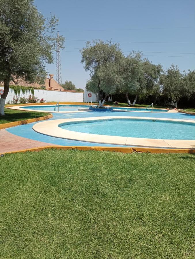 Sevilla Brisas Vip Valencina De La Concepcion Exterior foto